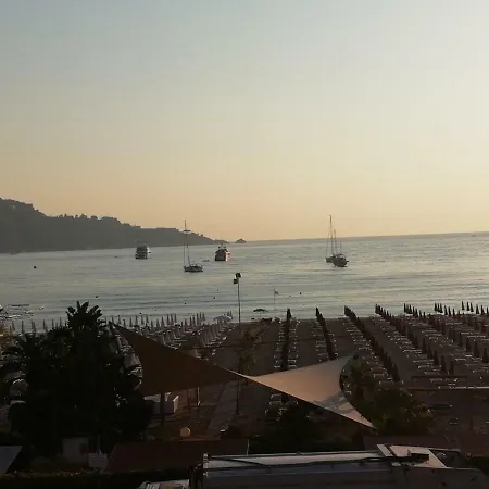 Bed & Breakfast Baia Delle Sirene Giardini Naxos